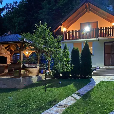 Forest House Between Sarajevo & Vlasic Prázdninový dům *
