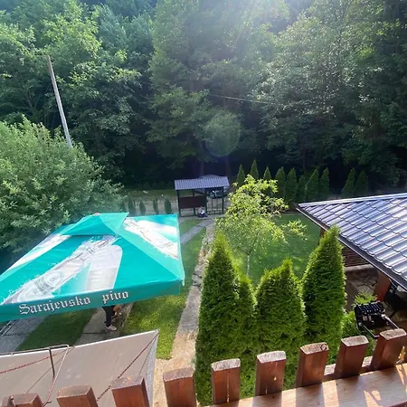 Prázdninový dům Forest House Between Sarajevo & Vlasic *