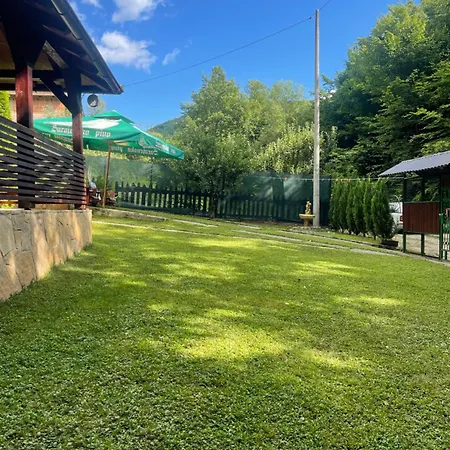 Forest House Between Sarajevo & Vlasic *